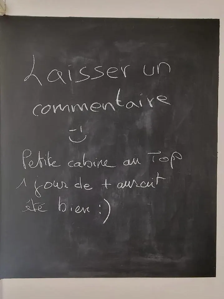 Une Cabine Commode Apartment Marignane
